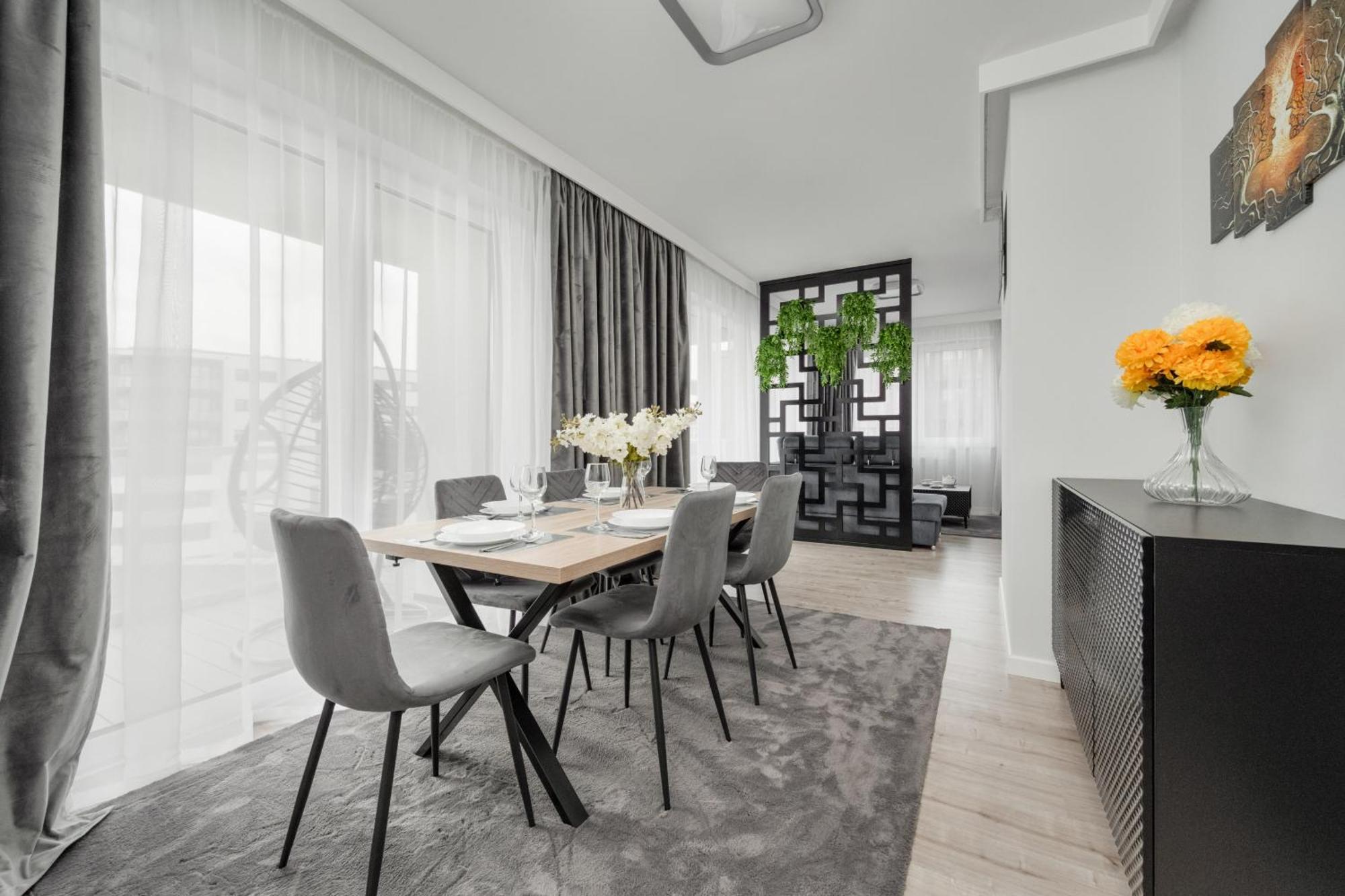 Luksusowy Apartament Z 3 Sypialniami, Klimatyzacja, Parkingiem I Biurkiem We Wroclawiu By Renters Prestige Exterior foto